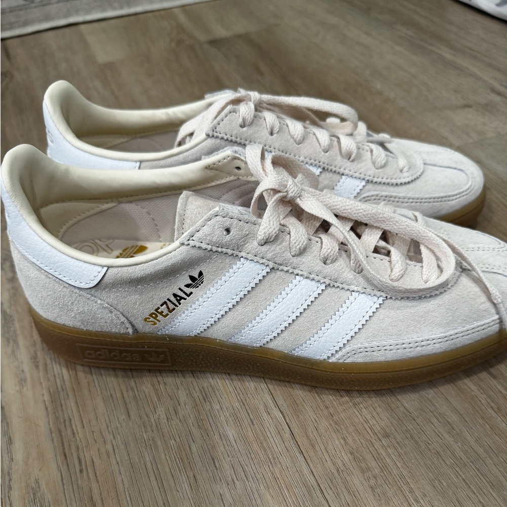 UNISEX SIZING, US SIZE 7